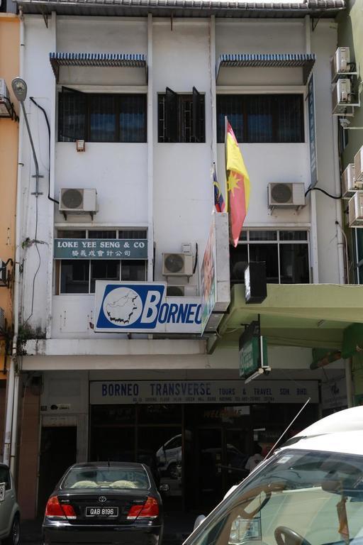 Gibbon Guesthouse Kuching Ngoại thất bức ảnh
