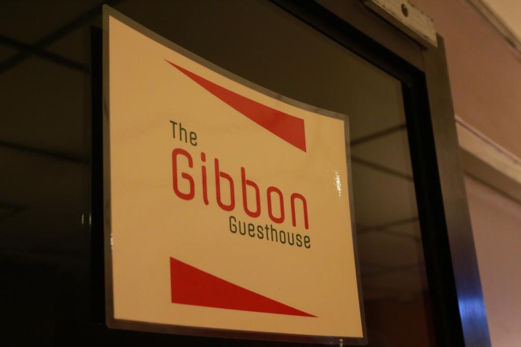 Gibbon Guesthouse Kuching Ngoại thất bức ảnh