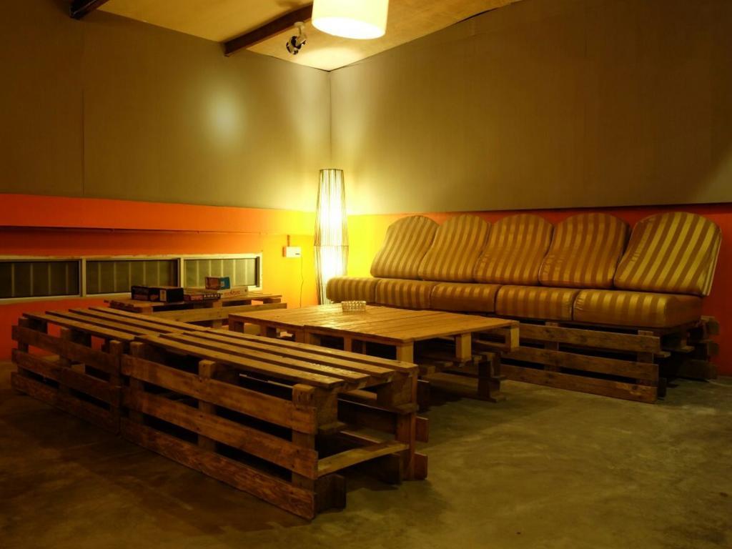 Gibbon Guesthouse Kuching Ngoại thất bức ảnh