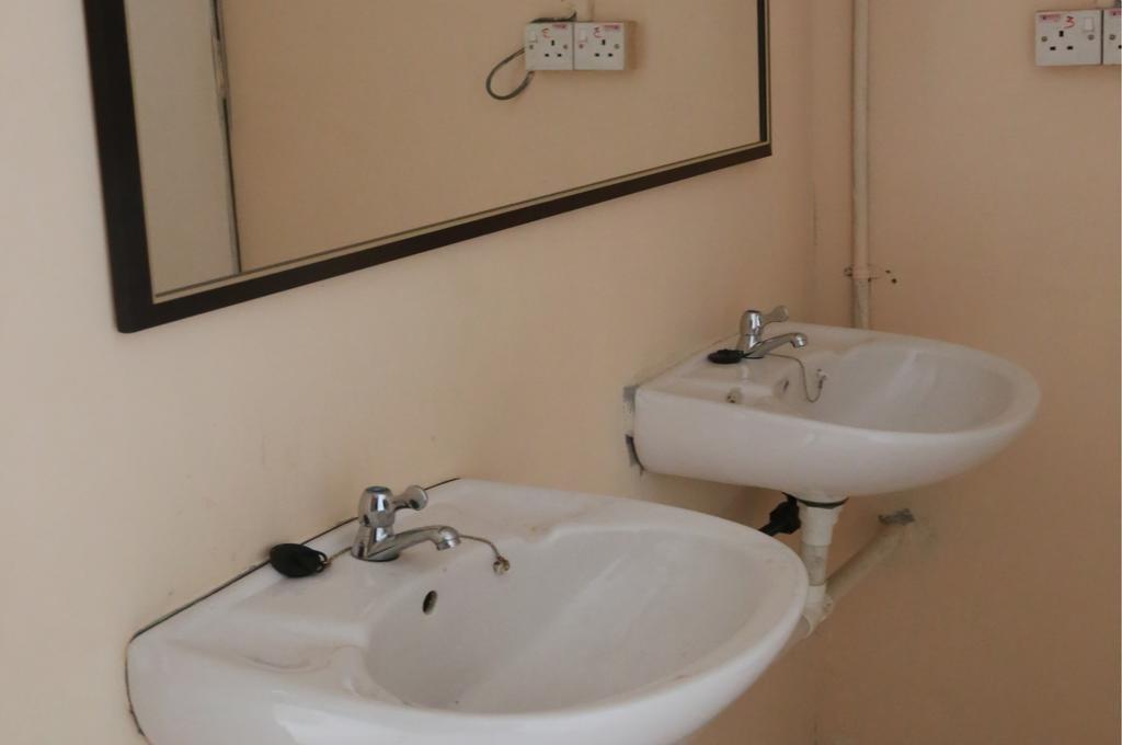 Gibbon Guesthouse Kuching Ngoại thất bức ảnh