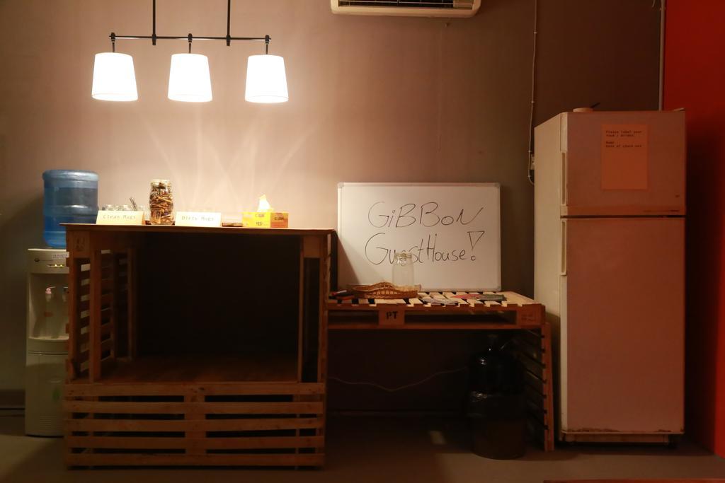 Gibbon Guesthouse Kuching Ngoại thất bức ảnh