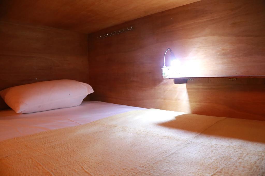 Gibbon Guesthouse Kuching Ngoại thất bức ảnh